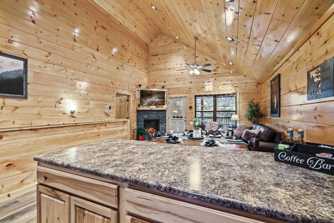 Mountains R Calling, Cozy Hideaway, King Beds, Hot-Tub, Arcade, Ev Ready Pigeon Forge Exteriér fotografie
