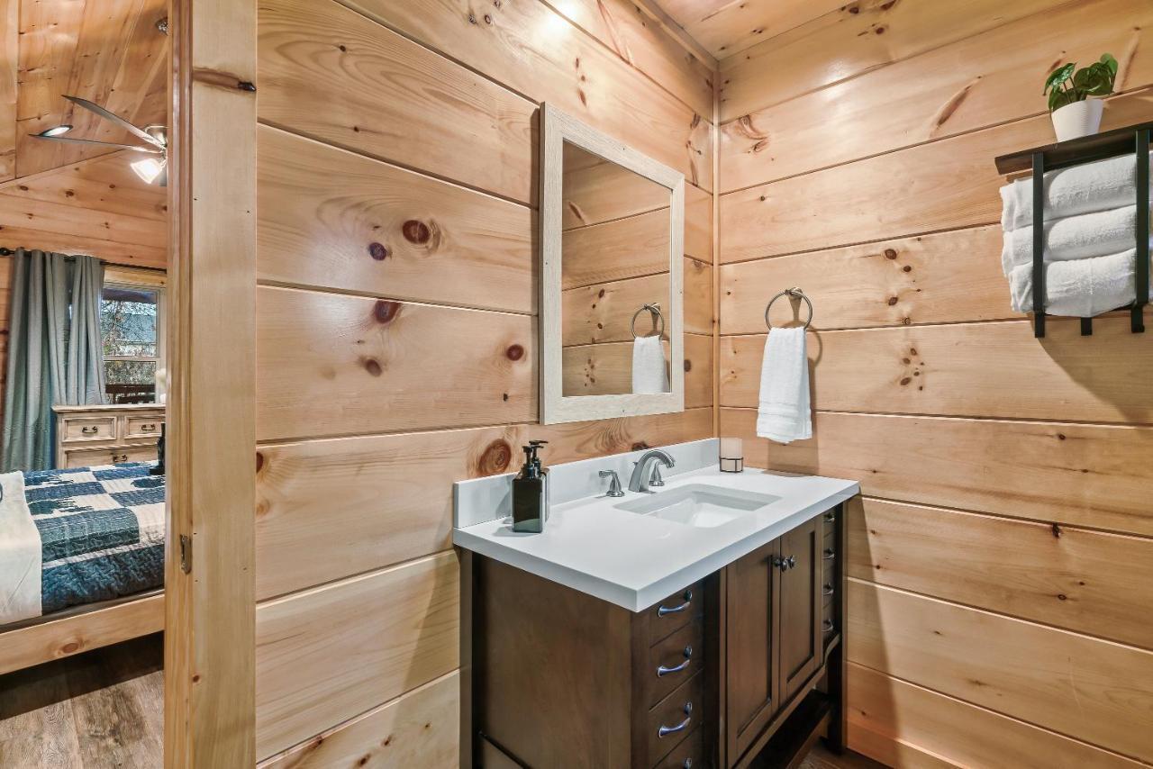 Mountains R Calling, Cozy Hideaway, King Beds, Hot-Tub, Arcade, Ev Ready Pigeon Forge Exteriér fotografie